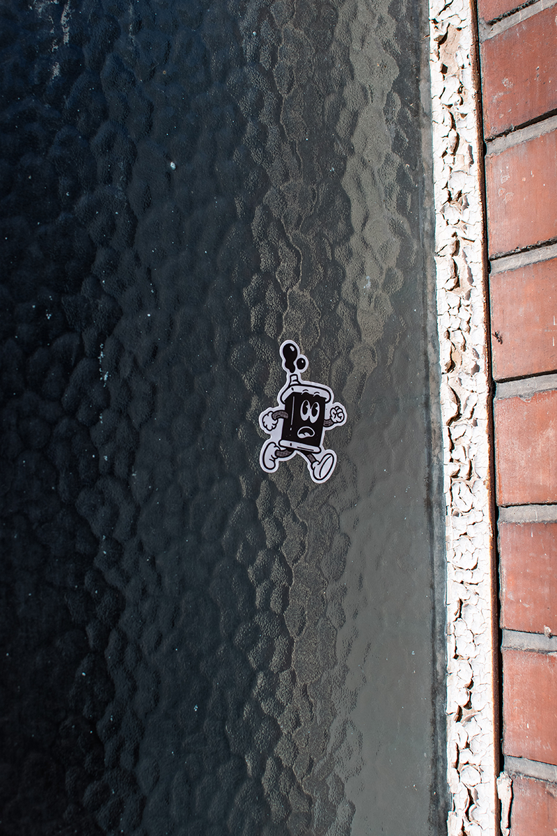 Sticker Biddy