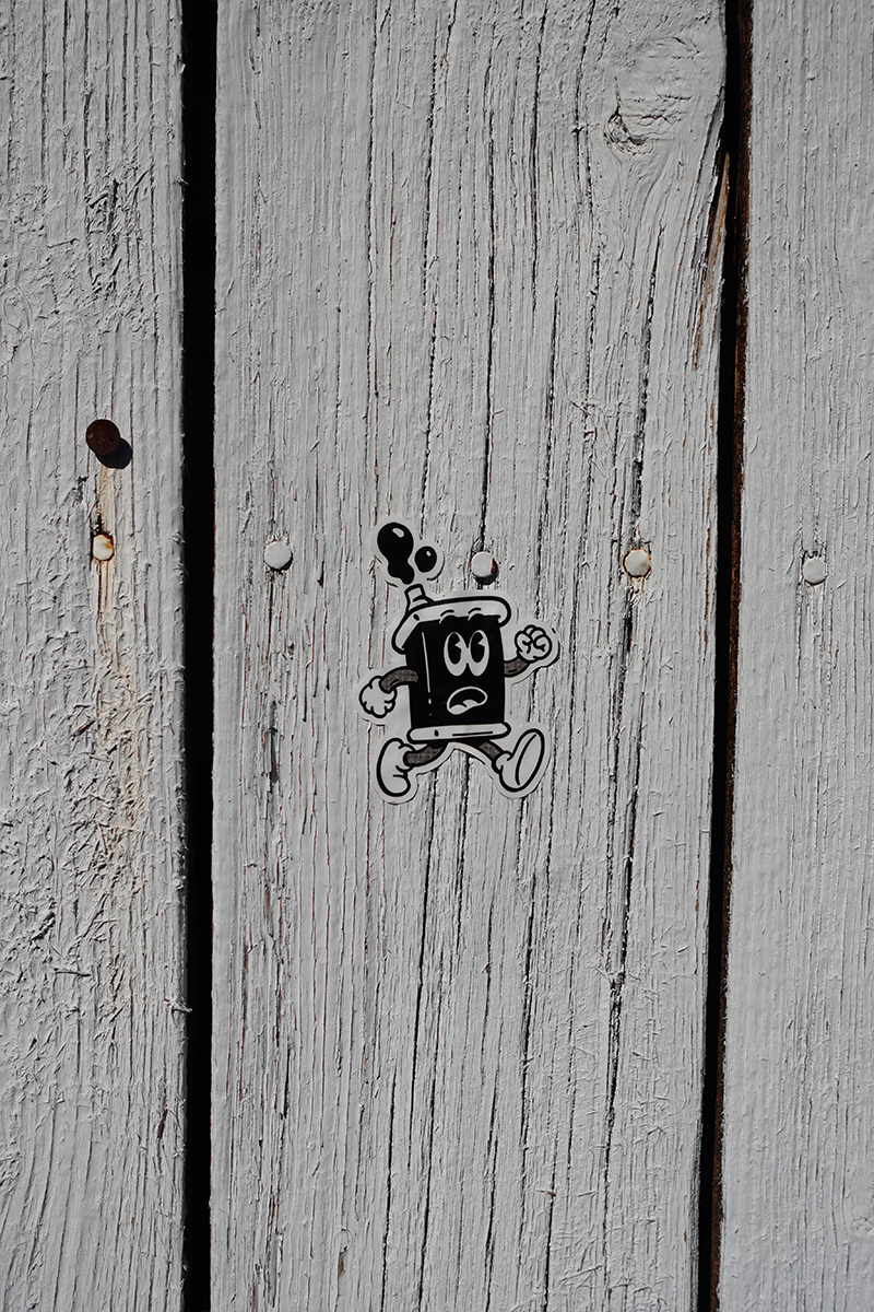 Sticker Biddy