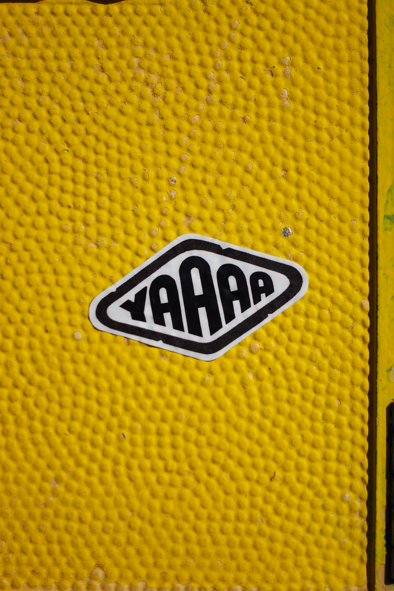 Sticker "YAAAA"