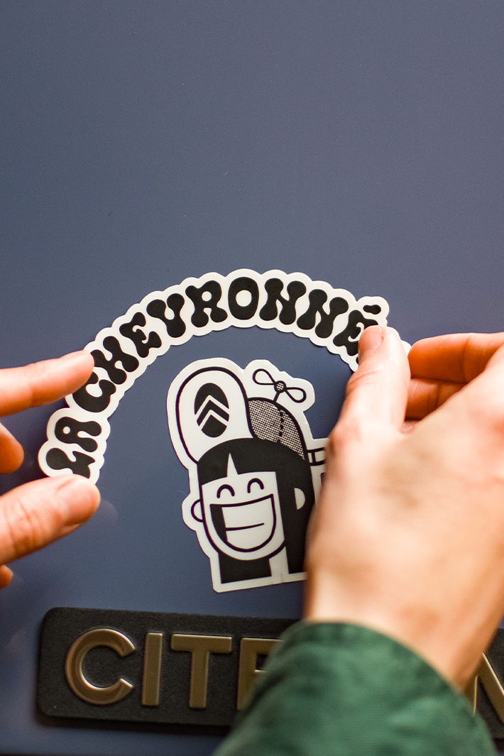 Sticker "LA CHEVRONNÉE"